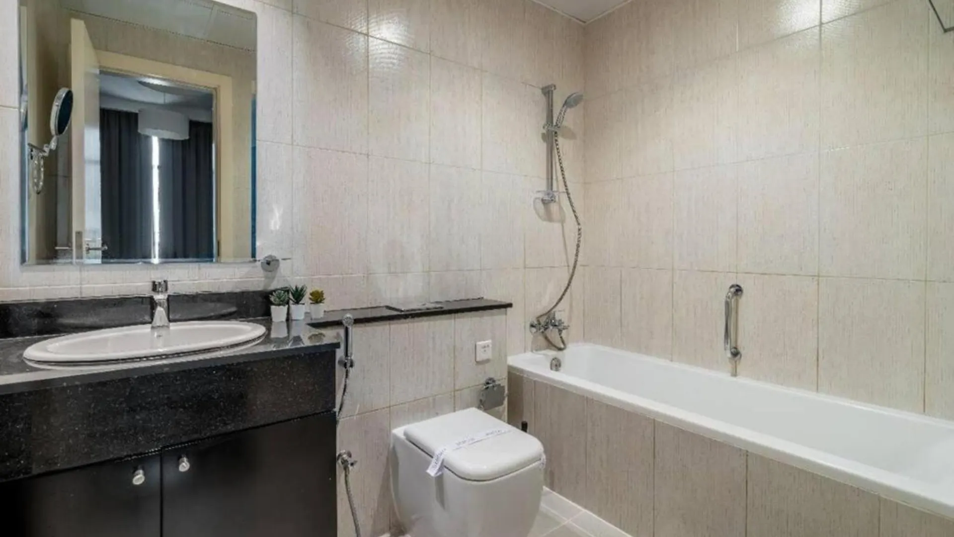 Exquisite 1Bedroom With City Views Dubai 0*,