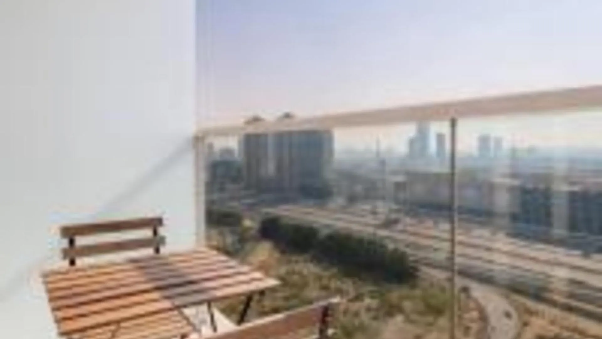Exquisite 1Bedroom With City Views Dubai Apartment